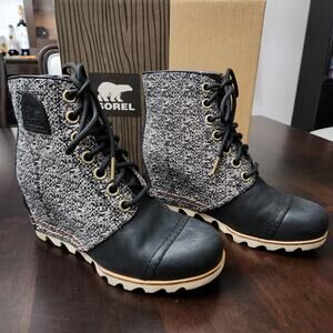 Sorel 1964 Wedge Black and Gray Ankle Boots